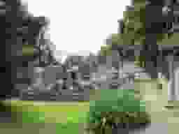 浄楽寺　広々とした墓域