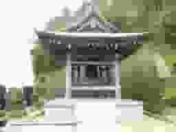 西徳寺　敷地内にある鐘