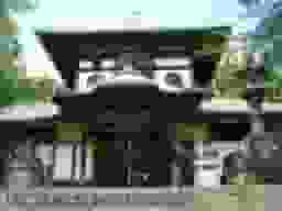 百体観音霊苑の百体観音堂（さざえ堂）