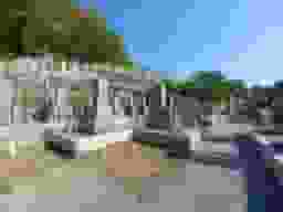 横小路墓地