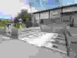 月桂の碑