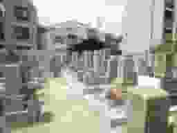 塚本共同墓地