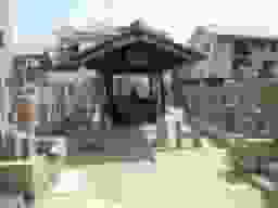 塚本共同墓地