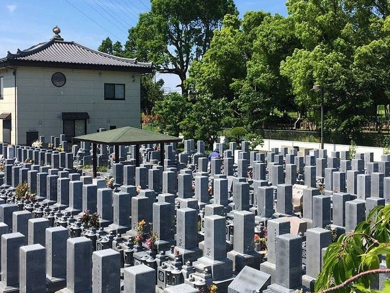 伊丹東霊園 一般墓・樹木葬・永代供養墓