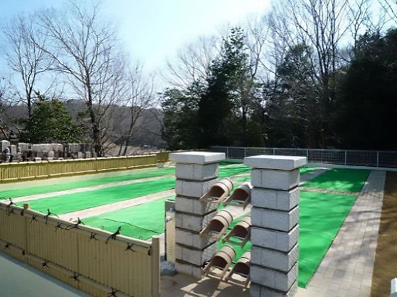 パークフォレスト鉢ヶ峯　掃除道具置き場と水場