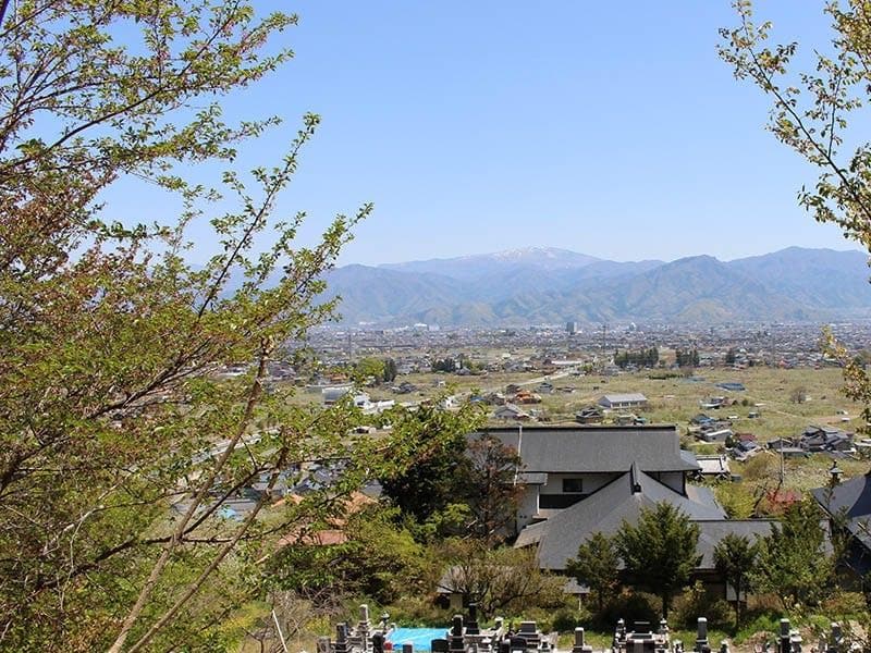 天照寺墓地