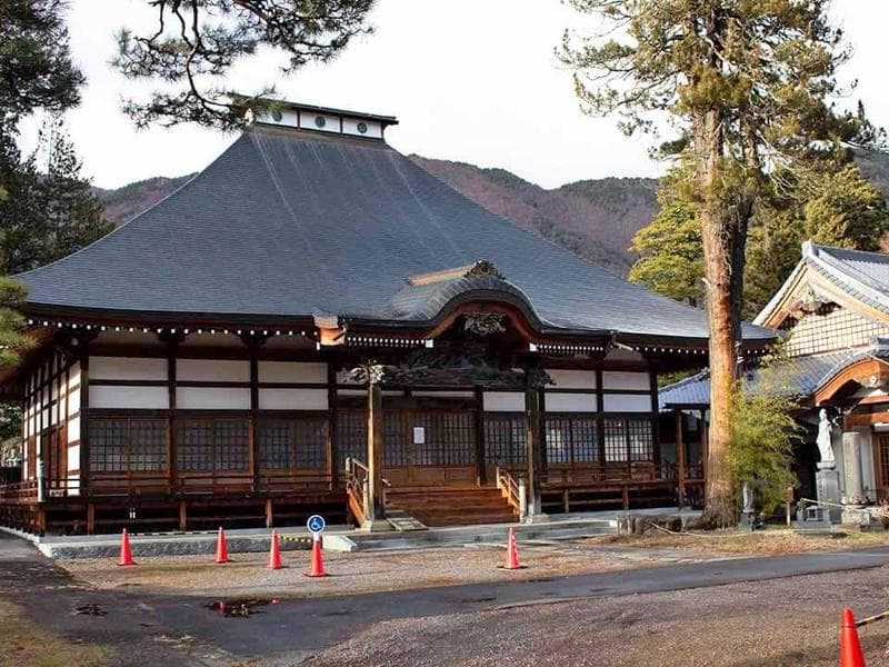 菩薩寺墓地