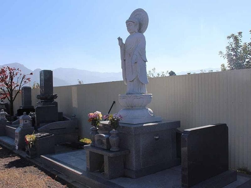 勝願寺墓苑