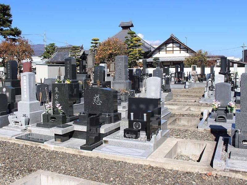 池翁寺墓地