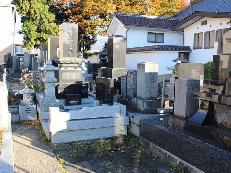 常泉寺墓地