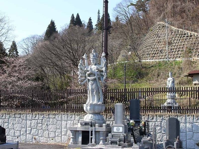 時丸寺墓地