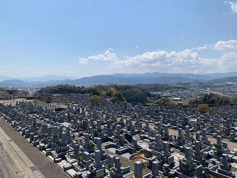 今治市営 大谷墓地　日当たり、眺めの良い墓地内