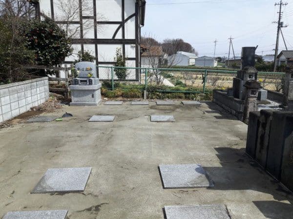 二子山共同墓地