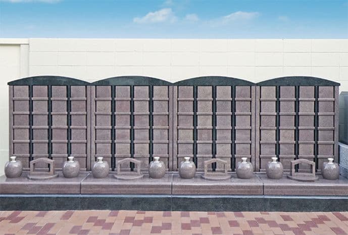四谷たちばな墓苑「たちばなの碑」（永代供養墓）
