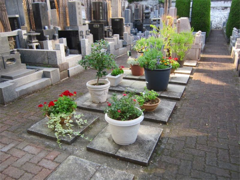 長耀寺墓苑