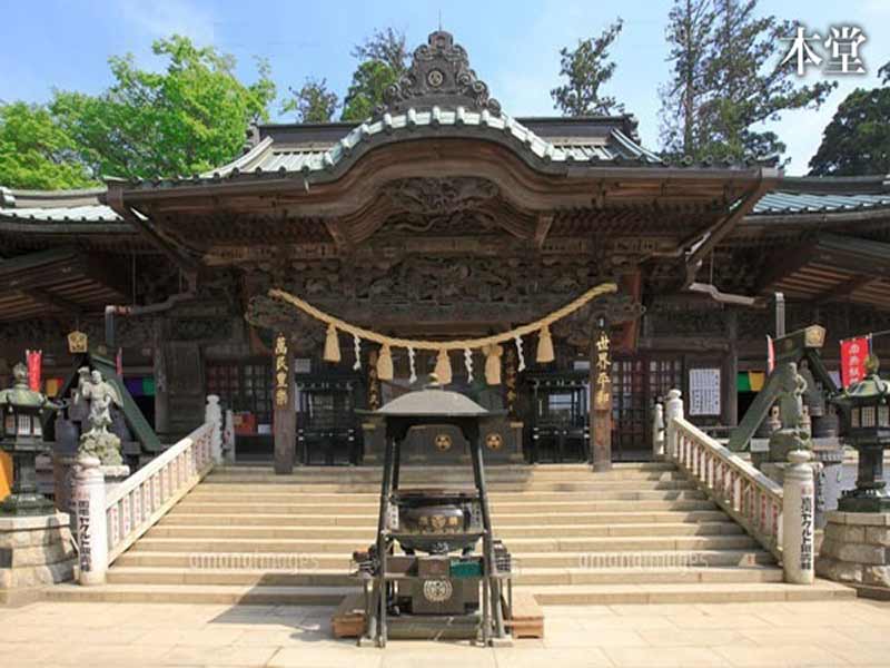 高尾山薬王院墓地　本堂