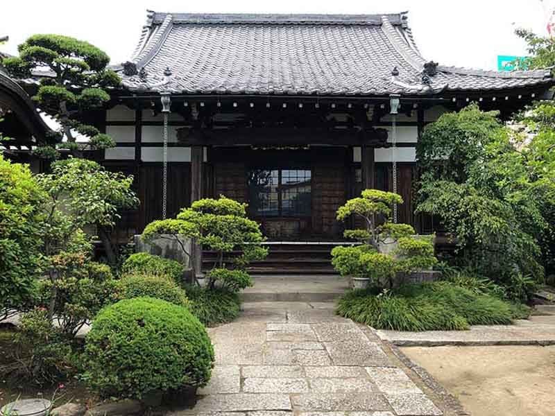 自性院墓苑