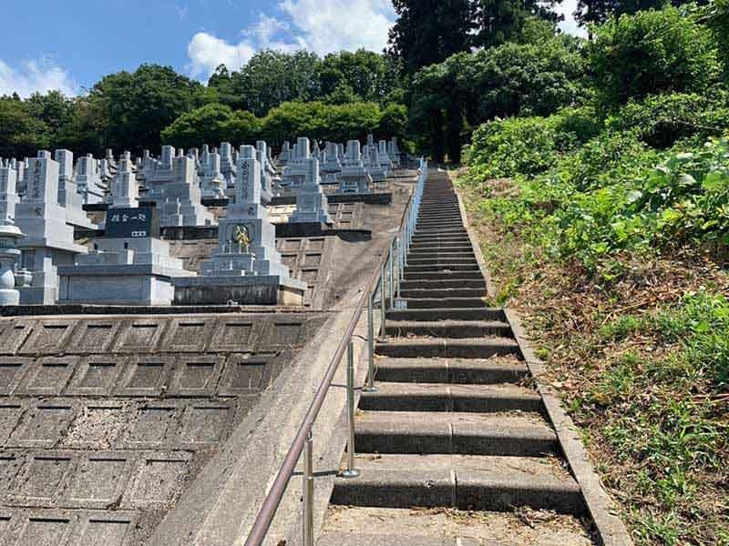 砺波市営 青山霊苑