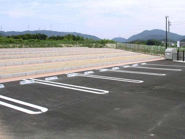 小川中央霊園の駐車場