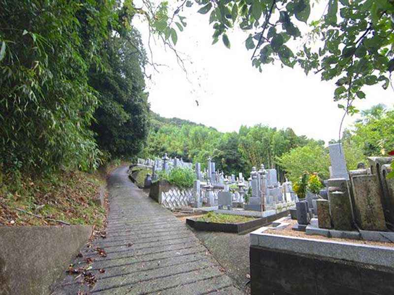 自性院墓地