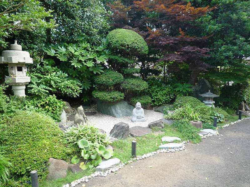 浄泉寺　境内にある庭園