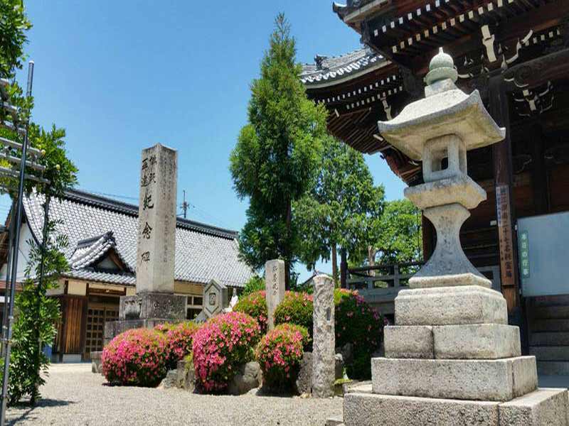 新善光寺 のうこつぼ