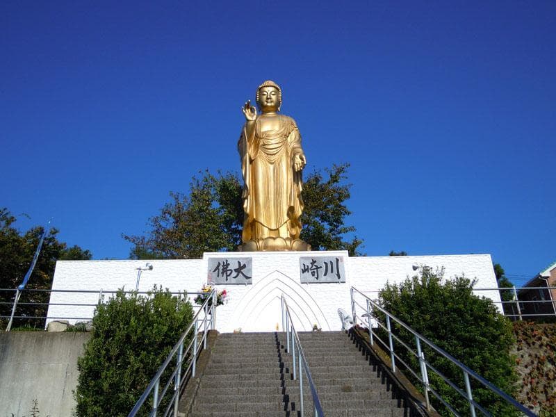 川崎霊園　霊園を見守る大仏