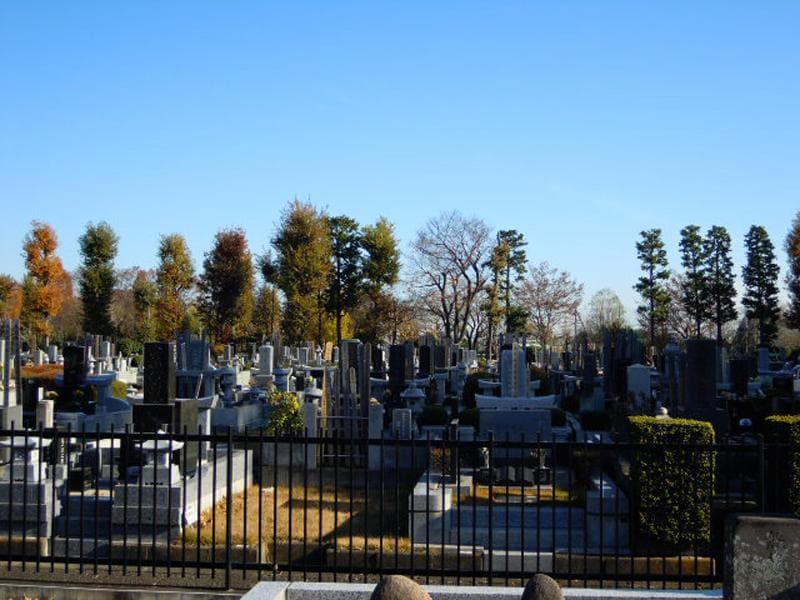 羽村市営 富士見霊園　緑豊かな墓域
