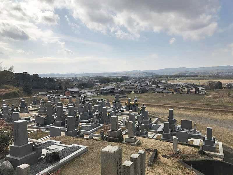 綺田墓地