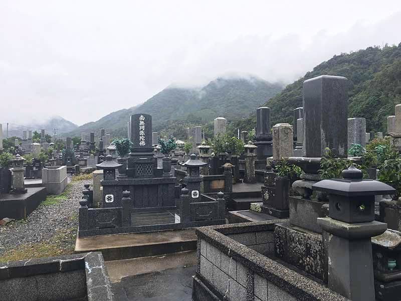萩市営 三見西の浜墓地