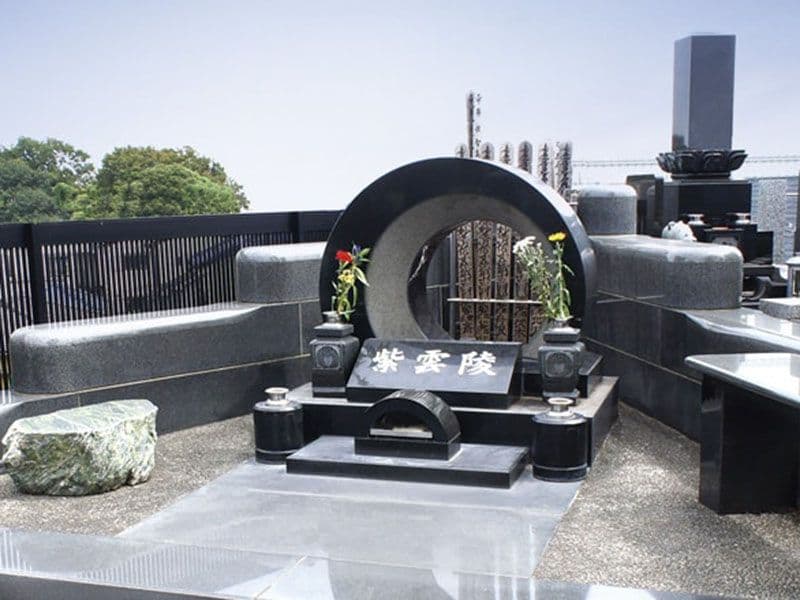 清水ヶ丘霊園 永代供養墓 紫雲陵　供養墓「紫雲陵」