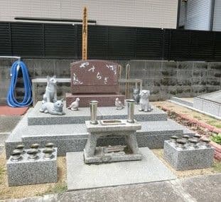 ペット供養塔「やすらぎ」