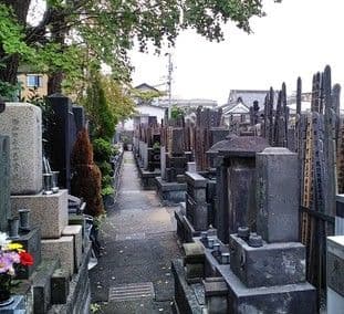 雲光院の墓所景観