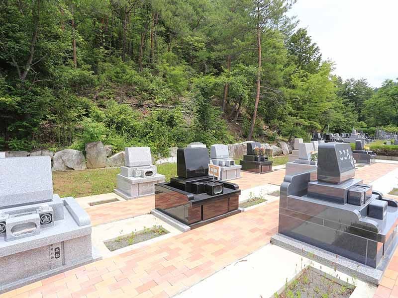 都留聖地霊園