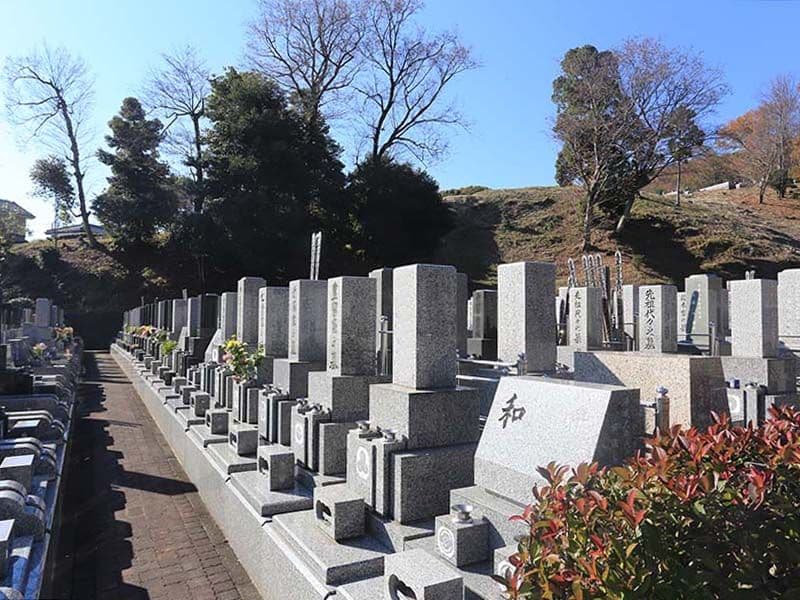 厚木森の里霊園　明るく日当たりの良い墓域