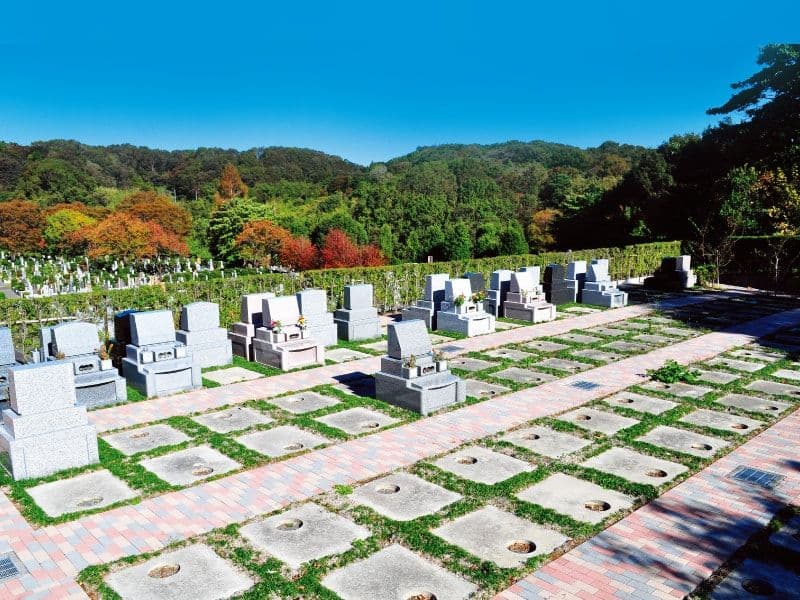 日蓮宗 寳祐山 大法寺・まや霊園　豊かな自然に囲まれた静寂の霊園風景