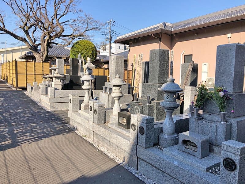 平等山 法田寺墓苑　和型墓石