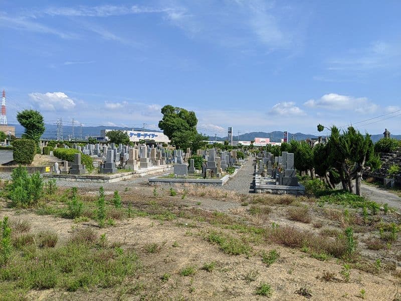 泉佐野市公園墓地　広々とした墓域