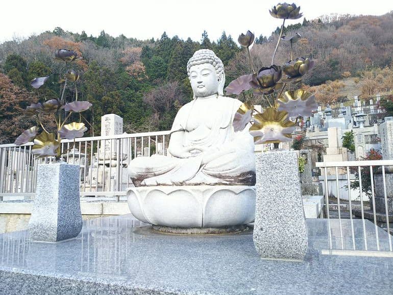 徳林寺墓苑
