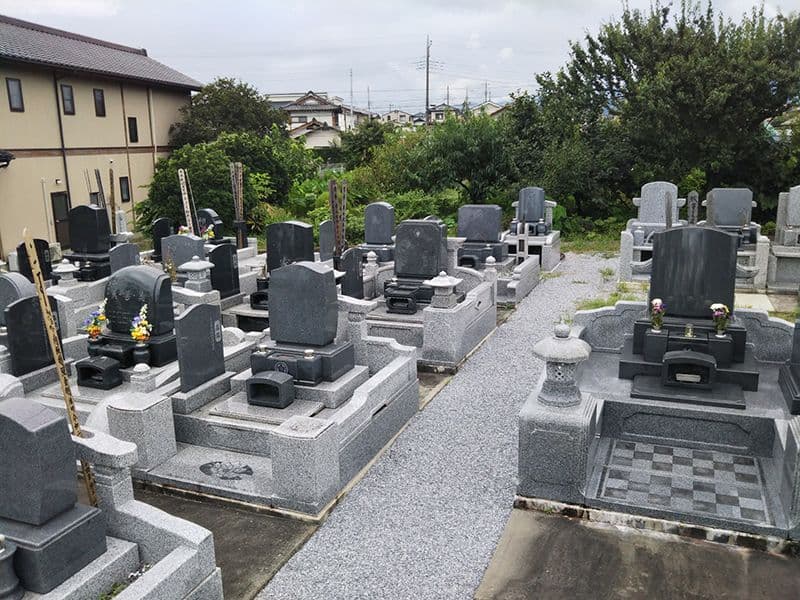 吉岡墓苑