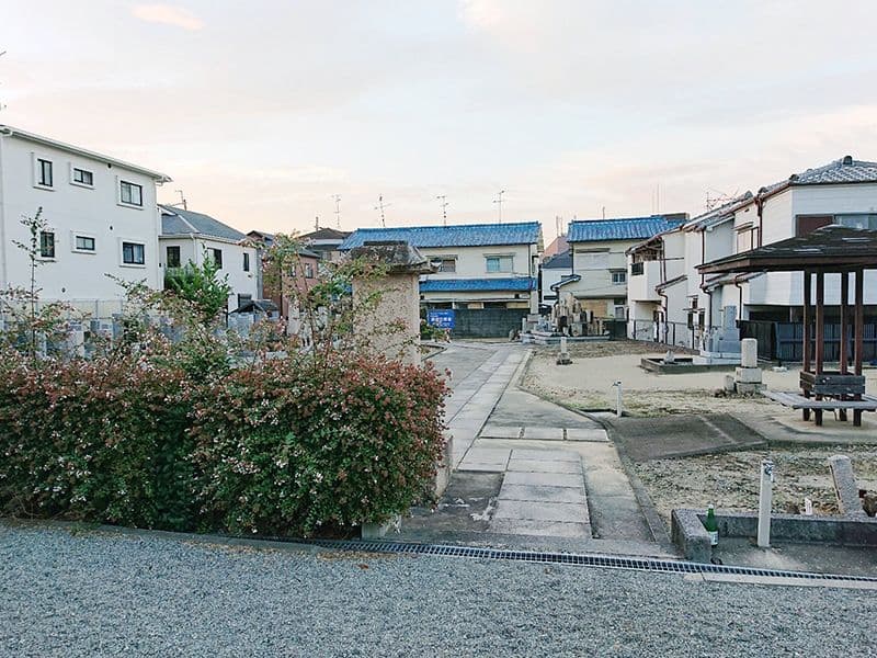 伊丹瑞穂墓地