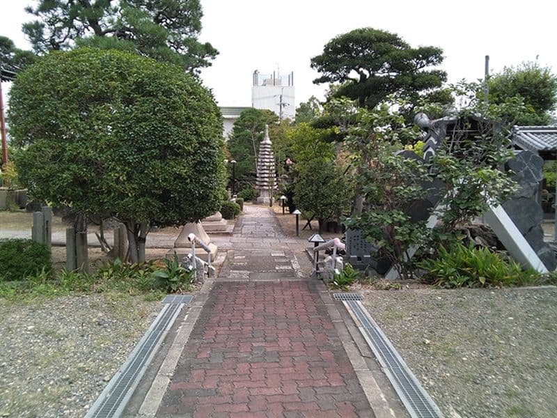 本照寺墓地