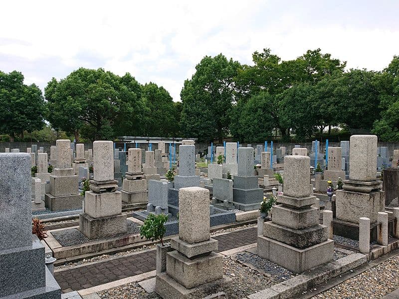 巽東墓地