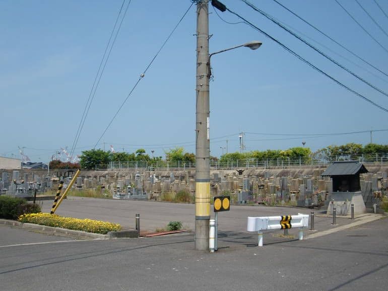 条六墓地