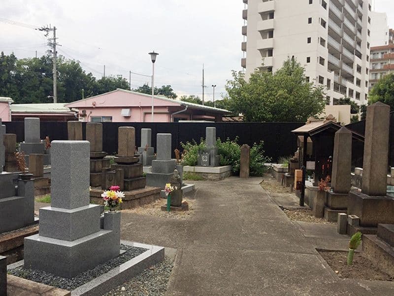 出来島墓地