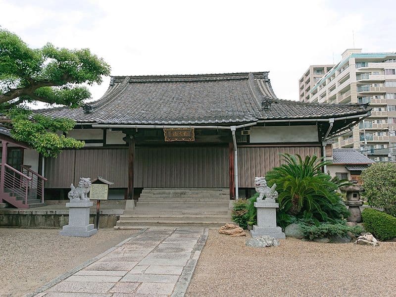 鳳林寺境内墓地