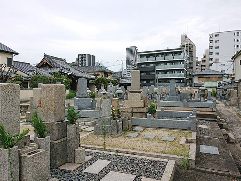 西方寺墓苑