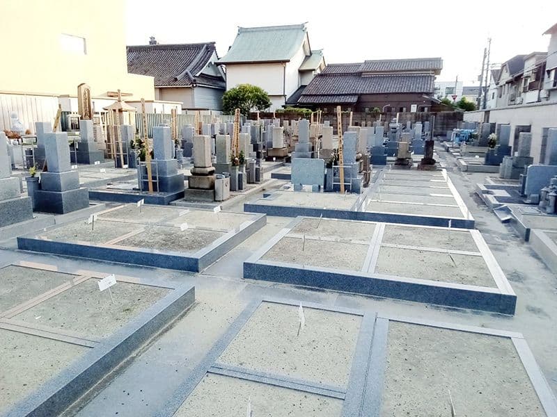 経王寺墓地