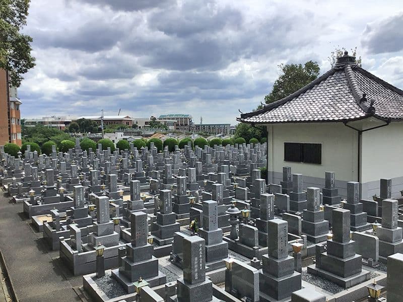 本厳寺霊苑