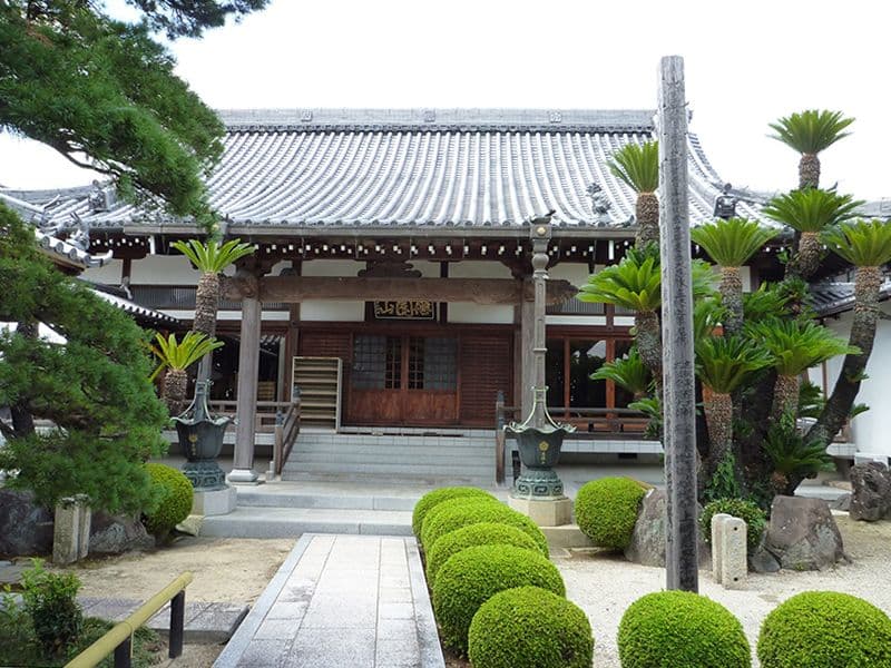 慈眼寺墓地